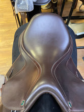 Load image into Gallery viewer, Used 17” Arena Close Contact Saddle #25388
