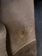 Load image into Gallery viewer, Used 16.5” HDR Calf Skin Close Contact #25372
