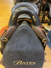 Load image into Gallery viewer, Used 15.5” Desoto Custom Saddlery Endurance Saddle #24888
