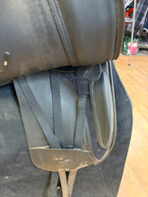 Load image into Gallery viewer, Used 17” Arena Dressage Saddle #27500
