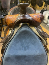 Load image into Gallery viewer, Used 15” Western Saddle #20497
