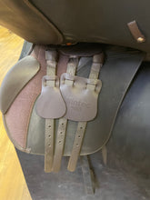 Load image into Gallery viewer, Used 18” Wintec All Purpose Saddle #23684
