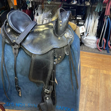 Load image into Gallery viewer, Used 16.5” Freedom Gaited Endurance Saddle #15585

