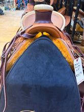 Load image into Gallery viewer, McCall McLite 15.5” Half Padded Wade Western Saddle

