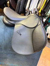 Load image into Gallery viewer, Used 17” HDR Vegan All Purpose Saddle #29243
