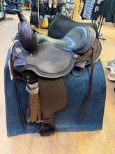 Load image into Gallery viewer, DEMO 16” High Horse Daisetta Western Saddle xwide
