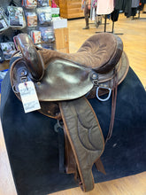 Load image into Gallery viewer, Used Big Horn 120 Endurance Saddle #28040
