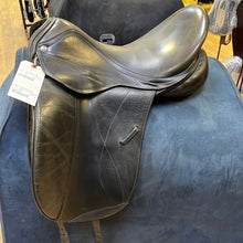 Load image into Gallery viewer, Used 17.5” Borne Dressage saddle #14691
