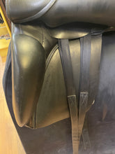 Load image into Gallery viewer, Used 18” Stubben 1894 Dressage Saddle #23643
