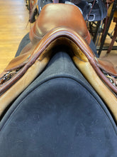 Load image into Gallery viewer, Used 16.5” Pessoa Close Contact Saddle #23761
