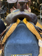 Load image into Gallery viewer, Used 18” High Horse Mesquite Western Saddle #24158
