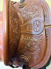 Load image into Gallery viewer, McCall 16” Lady Wade Western Saddle
