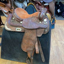 Load image into Gallery viewer, Used 15.5” Circle Y Show Saddle #17617
