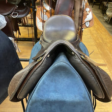 Load image into Gallery viewer, Used 17.5” Frank Baines Endro Saddle #14579
