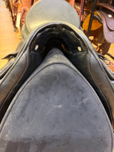 Load image into Gallery viewer, Used 18” Albion SKL Dressage Saddle #27145

