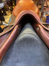 Load image into Gallery viewer, Used 18” CWD Classic Close Contact #22934
