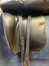 Load image into Gallery viewer, Used 18” Stubben Maestoso Dressage Saddle #27328
