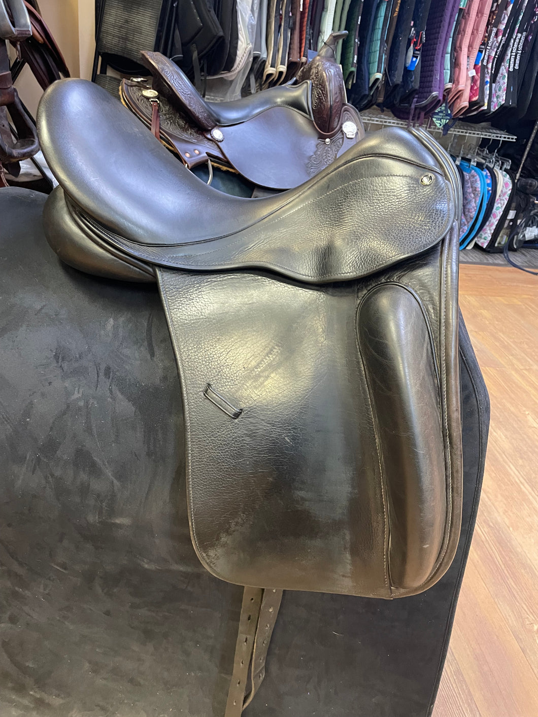 Used 17.5” County Perfection Dressage Saddle #22705