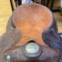 Load image into Gallery viewer, Used 15.5” Circle Y Show Saddle #17617
