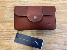 Load image into Gallery viewer, Antarès Melrose Phone Holder
