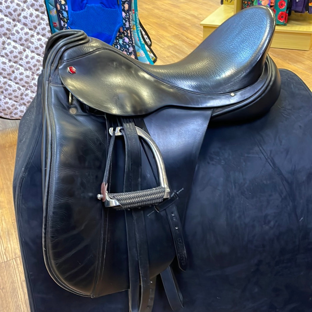 Used 18” Albion SKL Dressage Saddle #14463