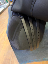 Load image into Gallery viewer, Used 17.5” Wintec All Purpose Saddle #26551
