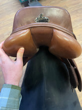 Load image into Gallery viewer, Used 15 3/4” Pessoa XChange Close Contact #22460
