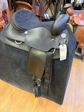 Load image into Gallery viewer, Used 16” Wintec Western Saddle #28478
