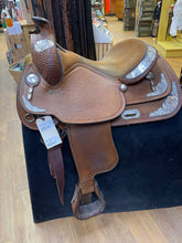 Load image into Gallery viewer, Used 15” Crates Western Show Saddle #20040
