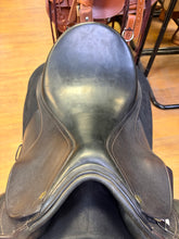 Load image into Gallery viewer, Used 17.5” HDR Buffalo Dressage Saddle #28006
