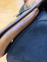 Load image into Gallery viewer, Used 17” Butet 2L 1993 Close Contact #27848
