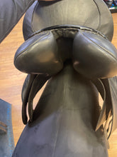 Load image into Gallery viewer, Used 17.5” Lemke Dressage Saddle #24340
