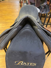 Load image into Gallery viewer, Used 17” Wintec Isabelle Dressage Saddle #23724
