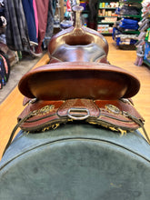 Load image into Gallery viewer, Used 16” Circle Y Sheridan Western Saddle #29623
