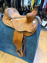 Load image into Gallery viewer, Used 16” Nash Bear Trap Barrel Saddle #28761
