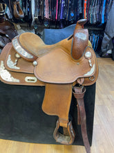 Load image into Gallery viewer, Used 15” Crates Western Show Saddle #20040
