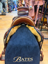Load image into Gallery viewer, Used 15.5” About the Horse Western Saddle
