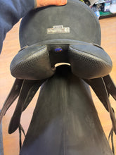 Load image into Gallery viewer, Used 17.5” Wintec Isabelle Dressage Saddle #26631

