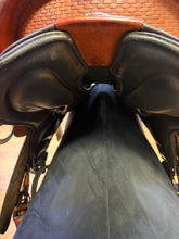 Load image into Gallery viewer, Used 16” Custom Made Foxtrot Western Saddle #29117

