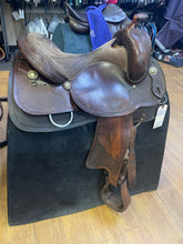 Load image into Gallery viewer, Used 16” Crates Classic Reiner

