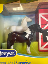 Load image into Gallery viewer, Breyer Horse Foal Suprise Stablemates

