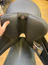 Load image into Gallery viewer, Used 16.5” Wintec 500 Dressage Saddle #21766
