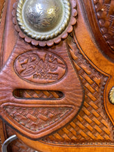Load image into Gallery viewer, Used 16” Bob’s Custom Saddle Reiner
