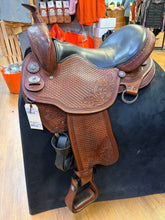 Load image into Gallery viewer, Used 16” Custom Made Foxtrot Western Saddle #29117
