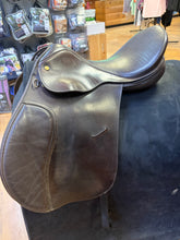 Load image into Gallery viewer, Used 17” Collegiate Senior Event Saddle #28050
