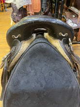 Load image into Gallery viewer, Used 16” American Saddlery Endurance Saddle #19083
