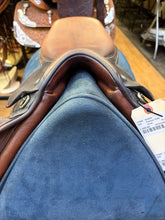 Load image into Gallery viewer, Used 15 3/4” Pessoa AMO Junior close contact #27886
