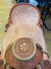 Load image into Gallery viewer, Cashel Cowboy Wade Ranch Saddle
