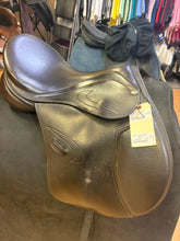 Load image into Gallery viewer, Used 17.5” Adam Ellis Close Contact #27862
