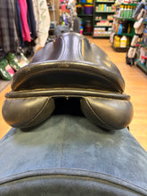 Load image into Gallery viewer, Used 17” Custom Saddlery Dressage saddle #27952
